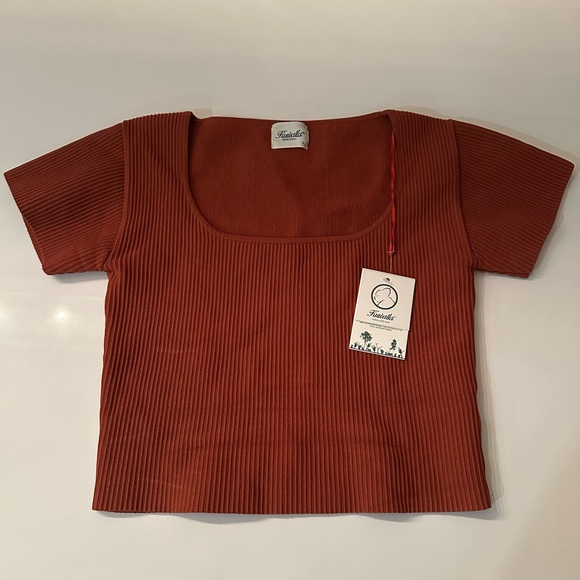NWT Ribbed Crop Top size large - Picture 7 of 15